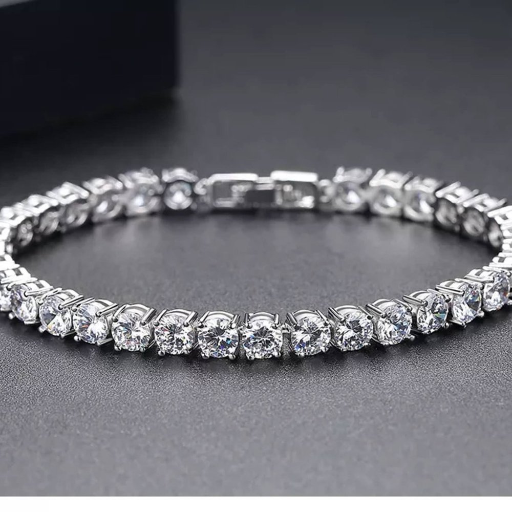 AAA+ Round 0.5 Carat Cubic Zircon Diamond Tennis Bracelet